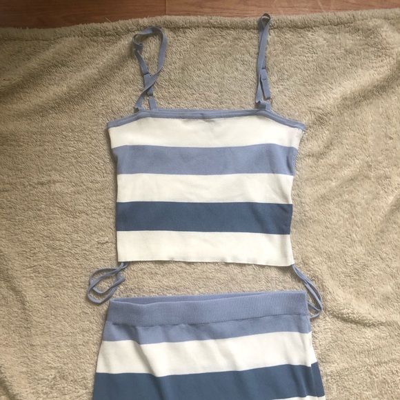 Multi stripe Two piece midi skirt set - Picture 5 of 6